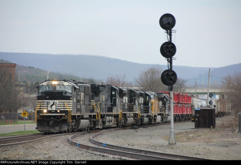 NS 1849 leads a 6 unit 309 by CASS!